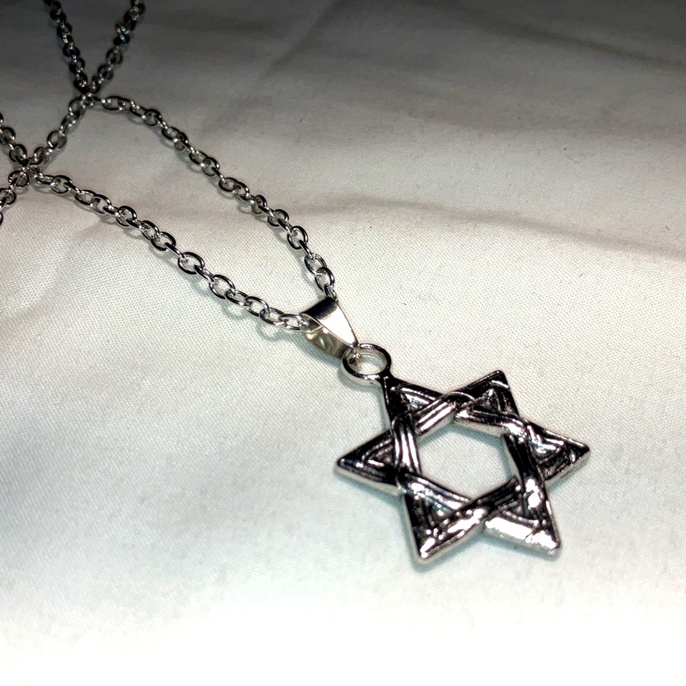 Goth six pointed star of david pendant necklace